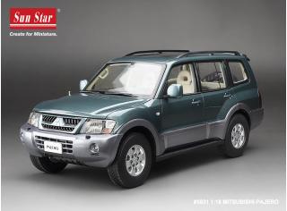 Mitsubishi Pajero V73, green metallic SunStar Metallmodell 1:18